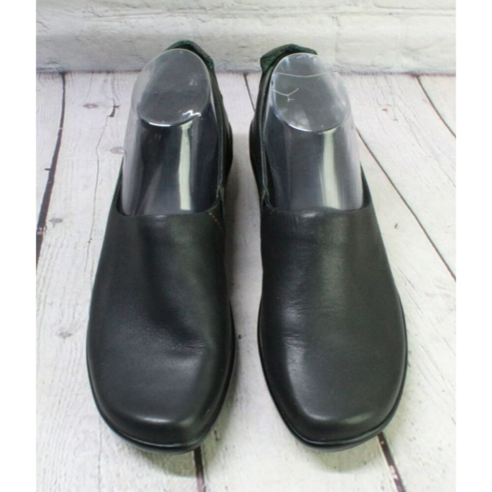 LL Bean Black Leather Slip On Comfort Classic Nursing Clogs Shoes Size 9 M - Picture 5 of 9